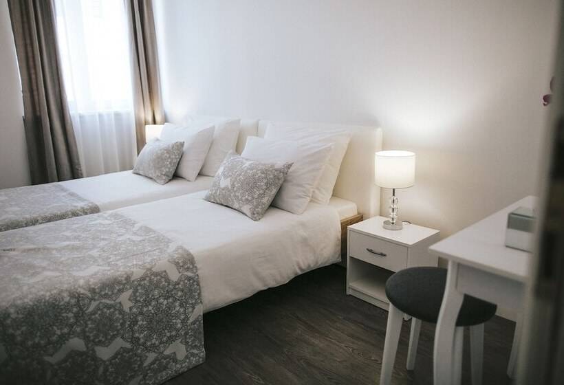 标准间, Hostel Globo