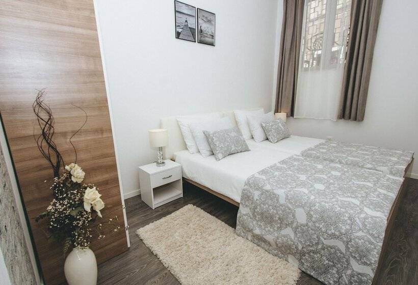 اتاق استاندارد, Hostel Globo