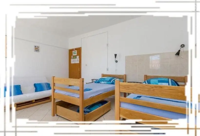 オーシャンビュースタンダードルーム, Hostel Oktarin
