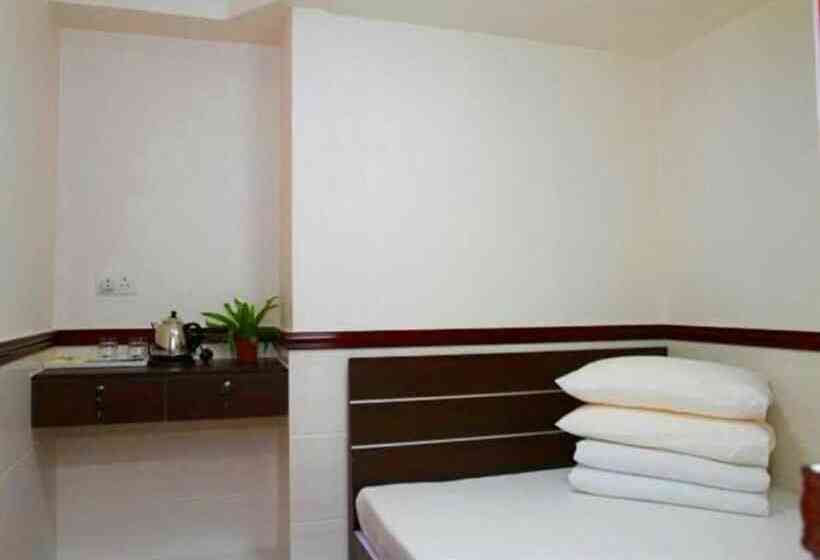 اتاق استاندارد یک نفره, Hang Ho Hostel