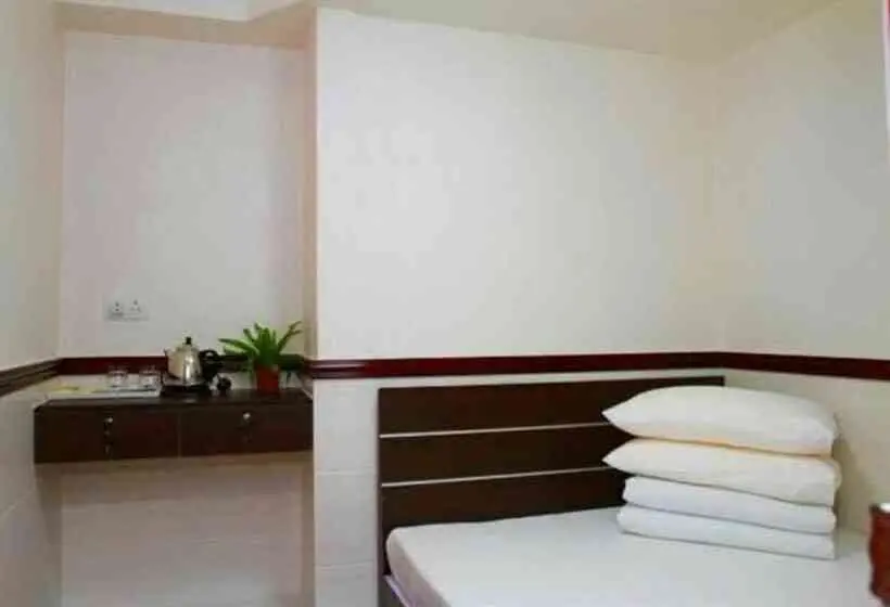اتاق استاندارد یک نفره, Hang Ho Hostel