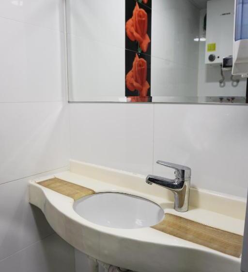 اتاق استاندارد, Hang Ho Hostel