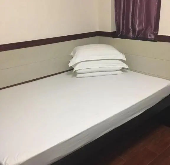 اتاق استاندارد یک نفره, Hang Ho Hostel