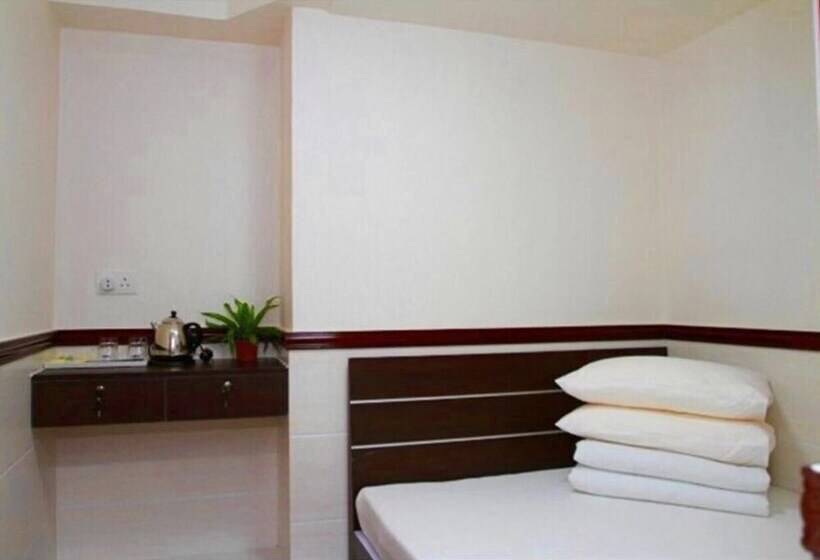 اتاق استاندارد یک نفره, Hang Ho Hostel