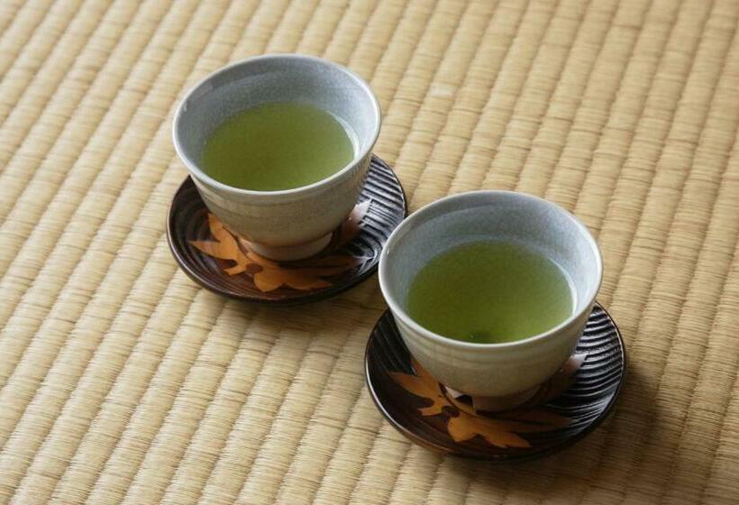 四人标准间, Oyanagi