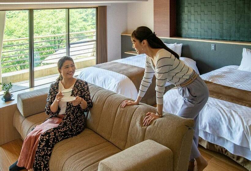 高级大房间, Oyanagi