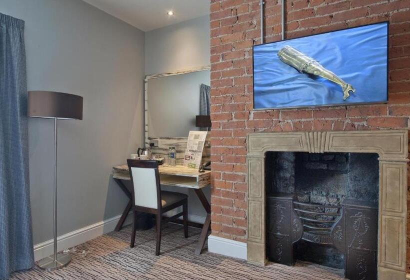 اتاق استاندارد, The Red Lion Wetherspoon