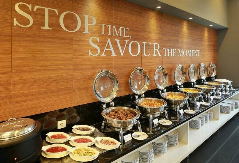 디럭스 룸, Kyriad Hotel Airport Jakarta