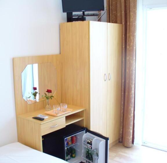 اتاق استاندارد با تراس و چشم‌انداز کوهستان, Pansion Comfort Sidro