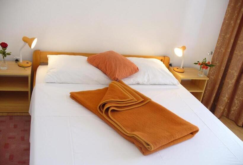 스탠다드 트리플 룸, Pansion Comfort Sidro