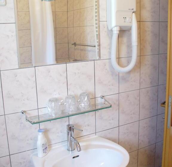 اتاق استاندارد سه نفره, Pansion Comfort Sidro