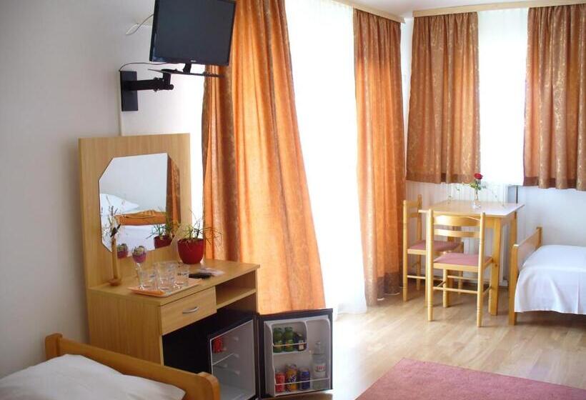 4인용 스탠다드 룸, Pansion Comfort Sidro