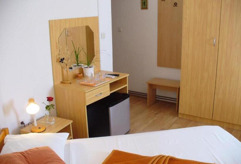 4인용 스탠다드 룸, Pansion Comfort Sidro