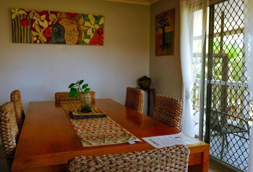 스탠다드 발코니 룸, Backpackers At 1770