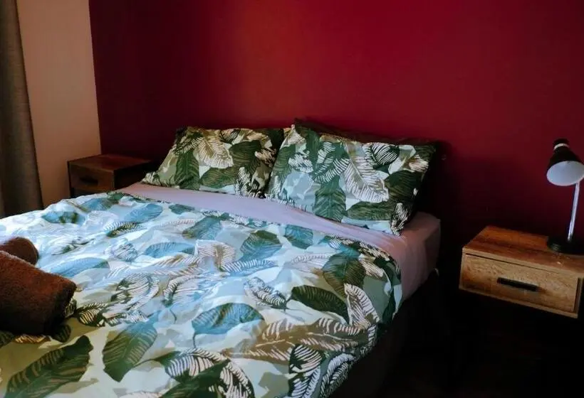 バルコニー付きスタンダードルーム, Backpackers At 1770