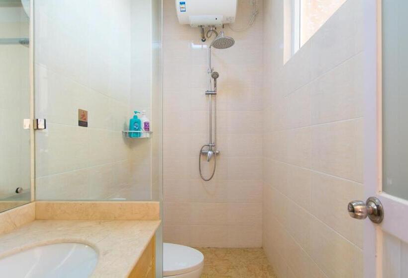 חדר סטנדרט עם מרפסת, Sanya Passion Fruit Inn