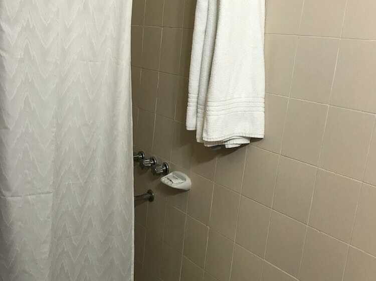 スタンダードルーム, Alun Nehuen