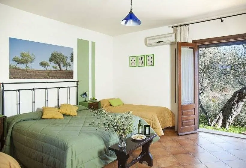 スタンダード4人部屋, Azienda Agrituristica Bergi