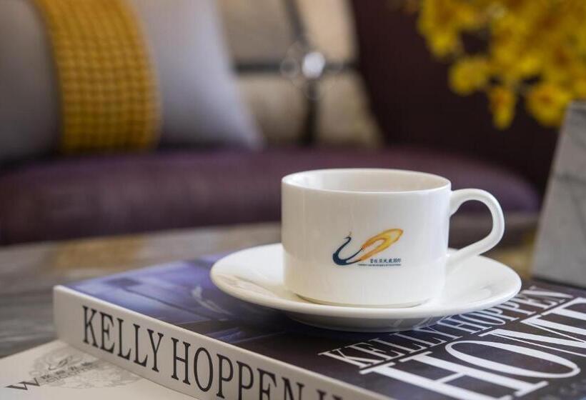 Президентский Люкс, Country Garden Airport Phoenix