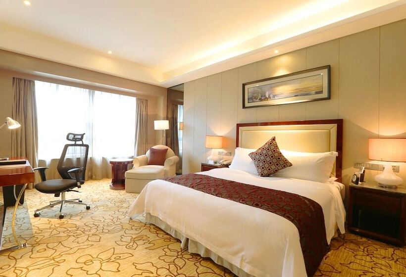 Номер Executive, Country Garden Airport Phoenix