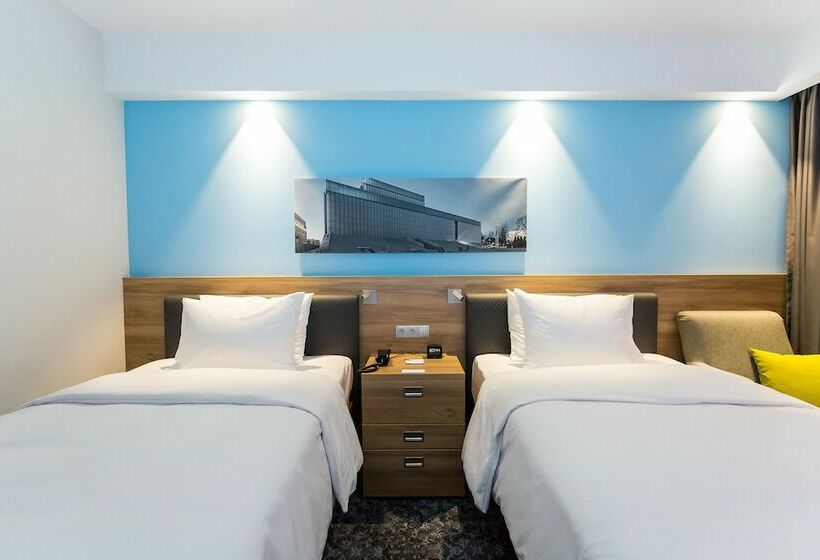 스탠다드 룸, Hampton By Hilton Lublin