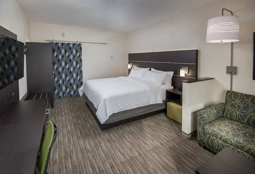 身障者適用スイートルーム, Holiday Inn Express & Suites   Saskatoon East   University, An Ihg
