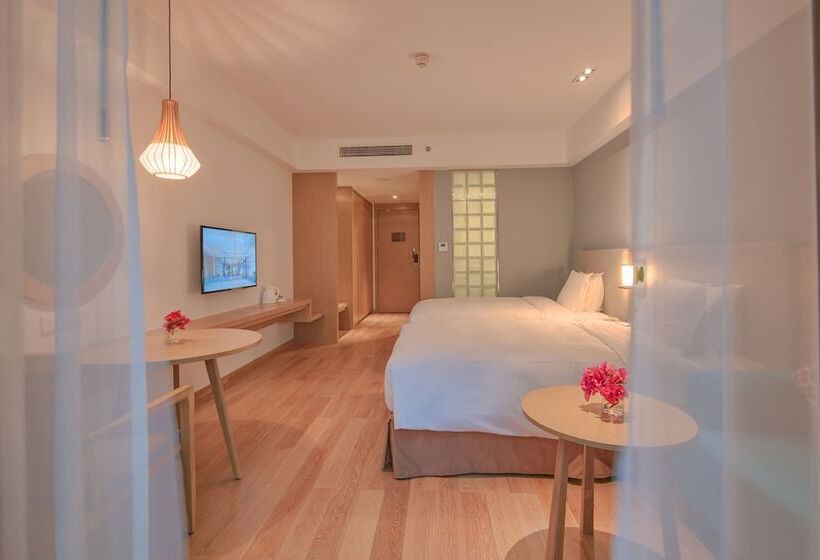 Номер Стандарт с Балконом, Holiday Inn Express Zhejiang Qianxia Lake, An Ihg