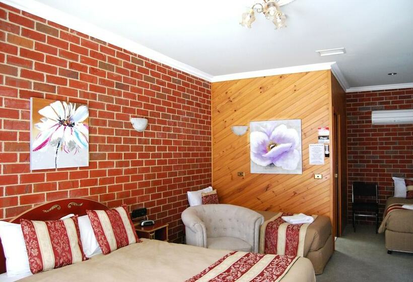 Семейный Номер, Elms Motor Inn