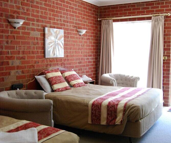 Номер Стандарт, Elms Motor Inn