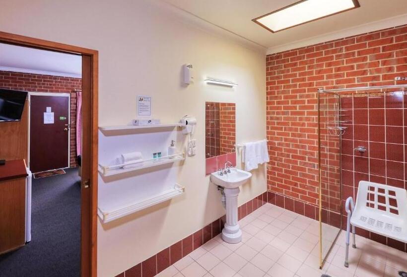 Номер Стандарт, Elms Motor Inn