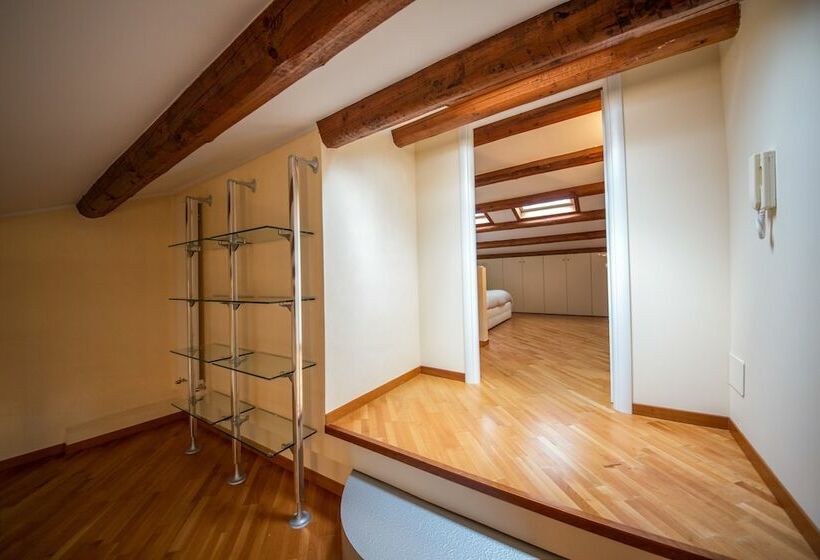 اتاق لوکس, La Terrazza