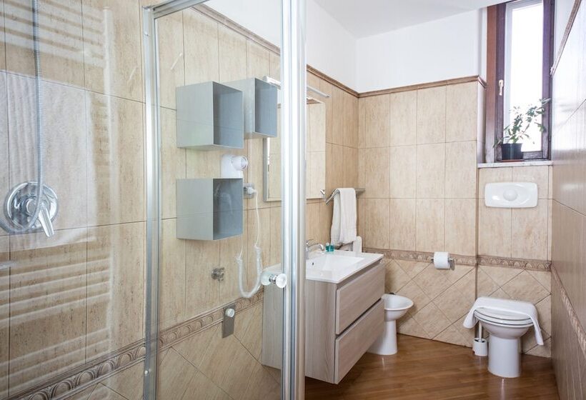 اتاق استاندارد چهار تخته, La Terrazza