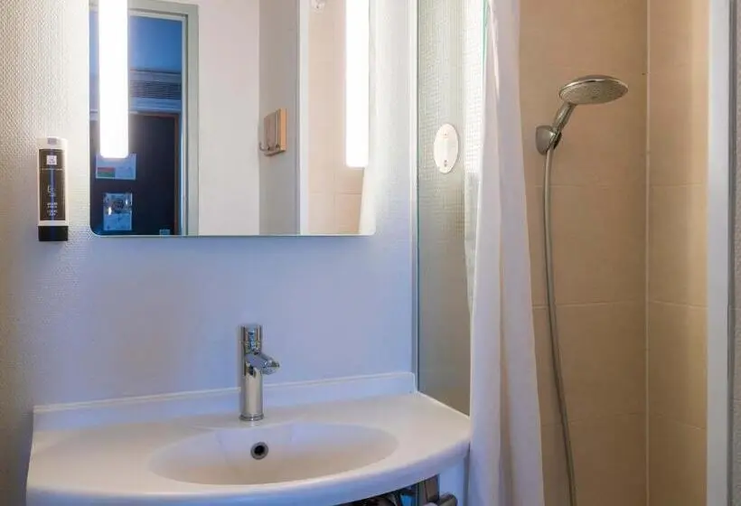 اتاق استاندارد چهار تخته, B&b Hotel Orléans Ouest La Chapelle Saint Mesmin