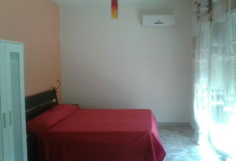 Pokój Standard Trzyosobowy, Driade B&b