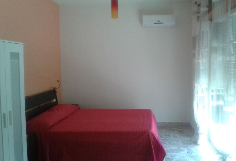 اتاق استاندارد سه نفره, Driade B&b