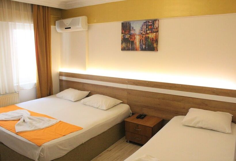 标准三人间, Grand Ece