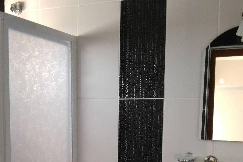 四人标准间, Grand Ece