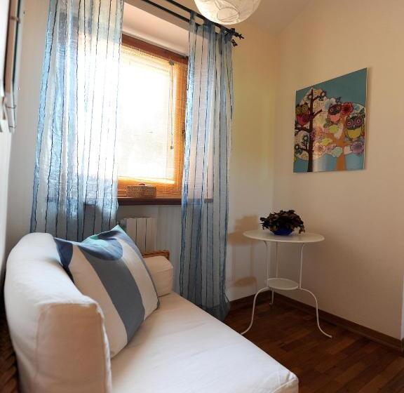 اتاق استاندارد سه نفره, B&b Glicine