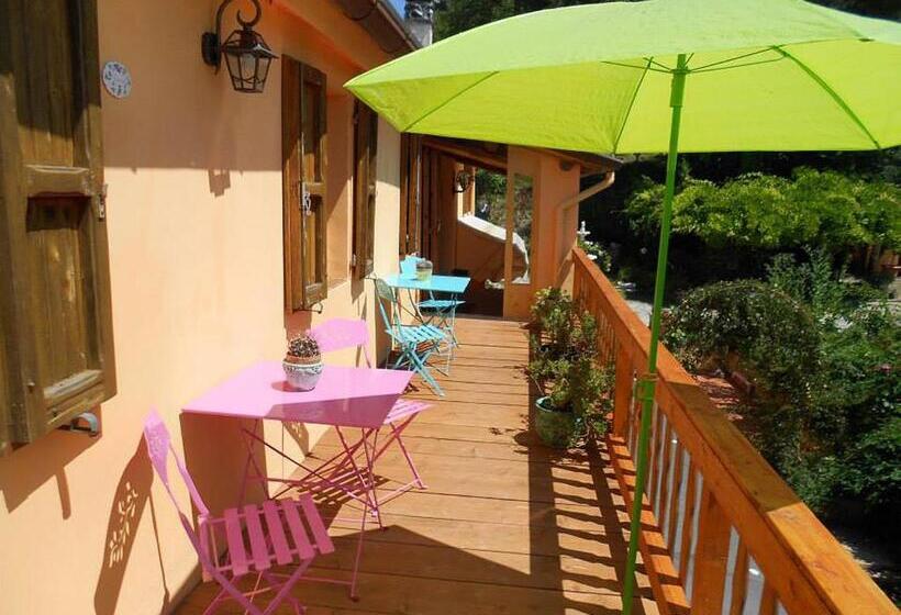 اتاق استاندارد سه نفره, B&b Glicine