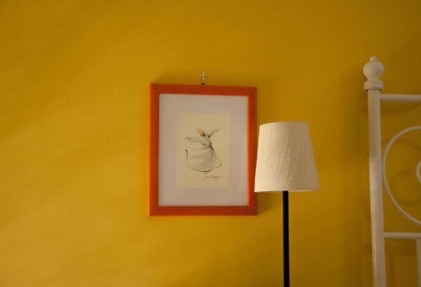 اتاق خانوادگی, B&b Le Comari Salentine