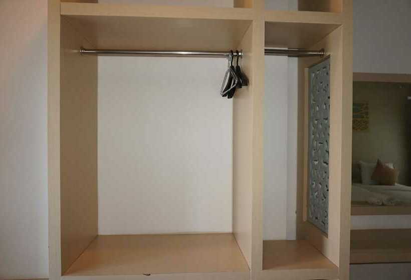 Номер Стандарт, Crystal Nongkhai