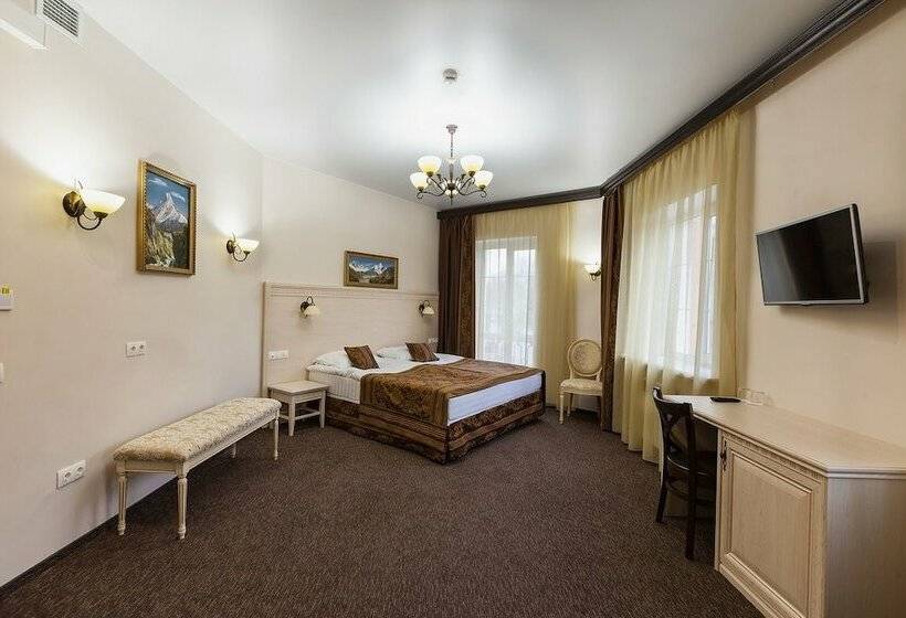 高级大房间, Gatchina