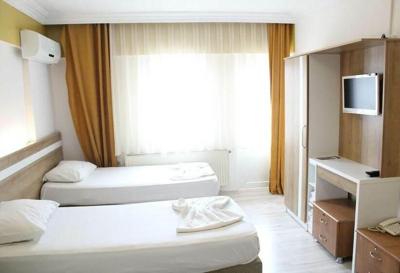 标准间, Grand Ece