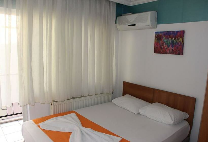 标准间, Grand Ece