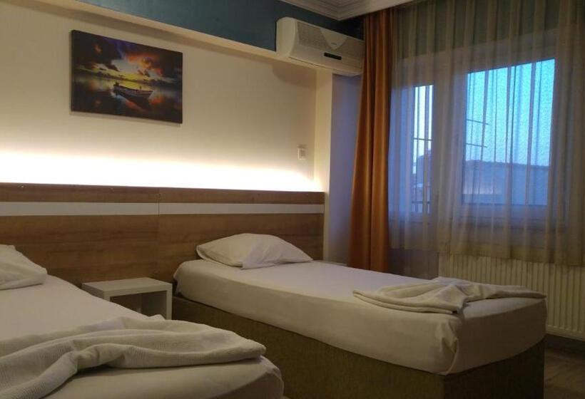 标准间, Grand Ece