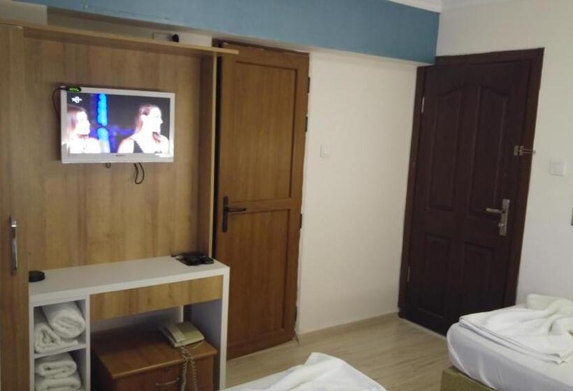 标准间, Grand Ece