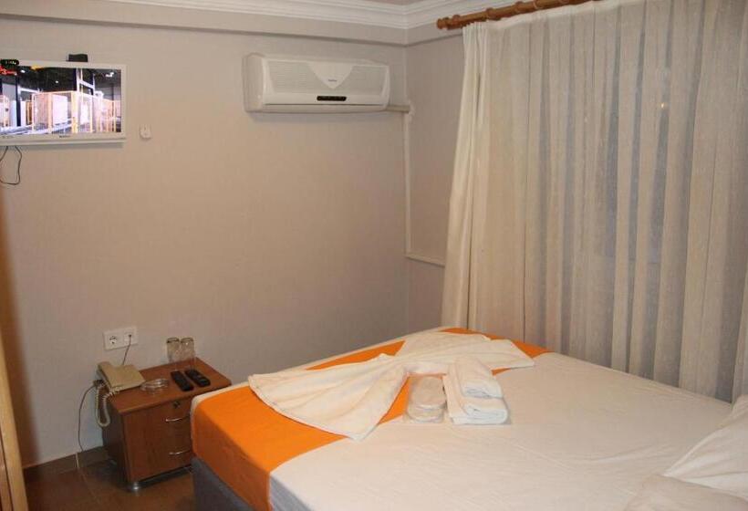 标准间, Grand Ece