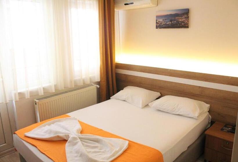 标准间, Grand Ece