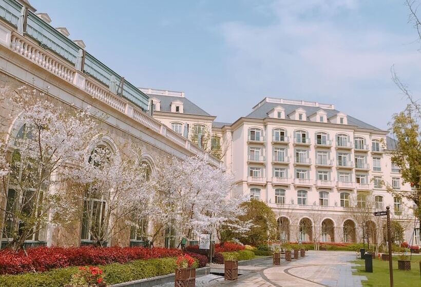 Люкс Дюплекс, Hilton Garden Inn Hangzhou Lu'niao