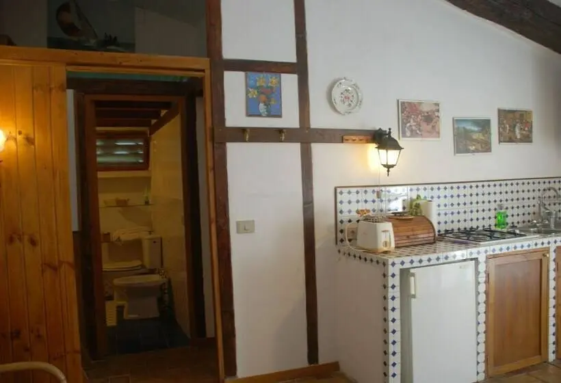 Huoneisto 1 Makuuhuone, Agriturismo Podere Conte Ràcani